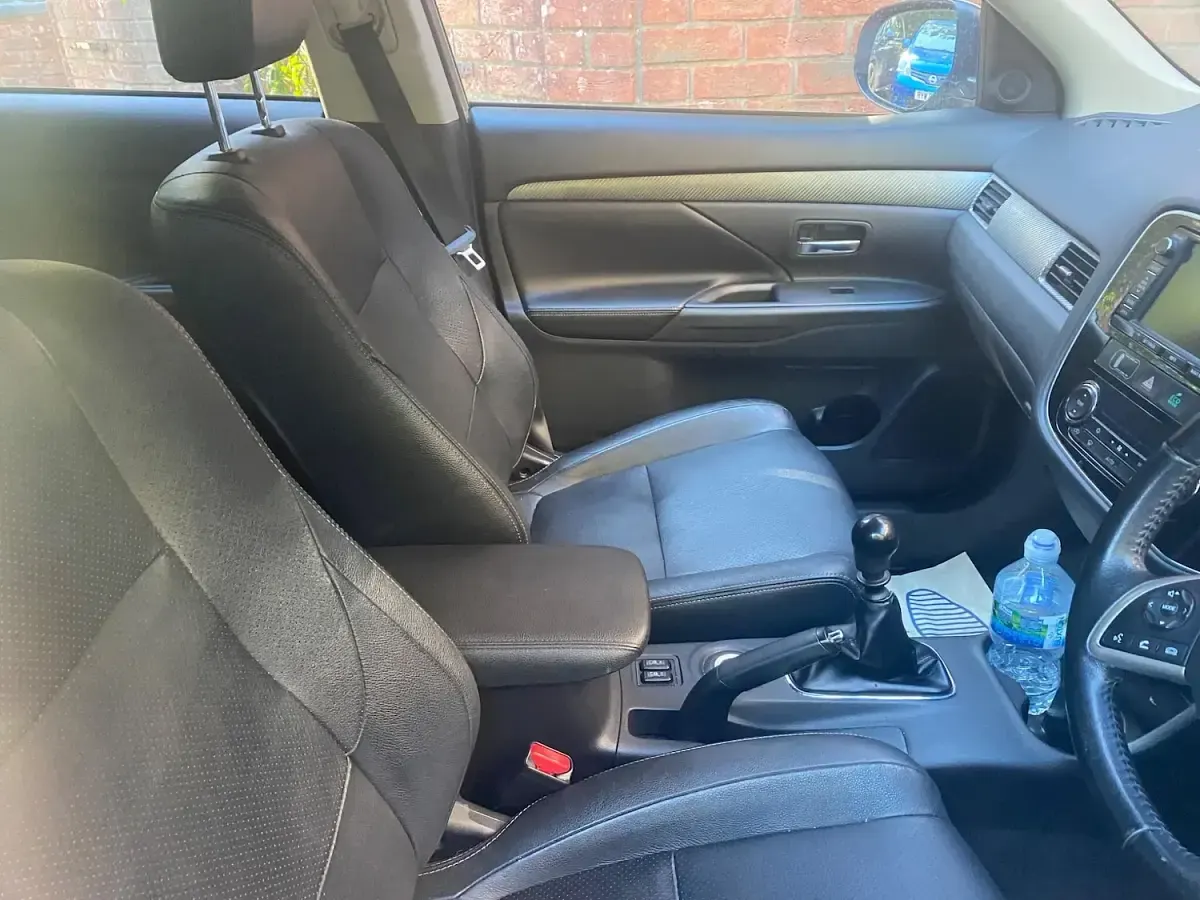 Used Mitsubishi Outlander 2014 White SUV