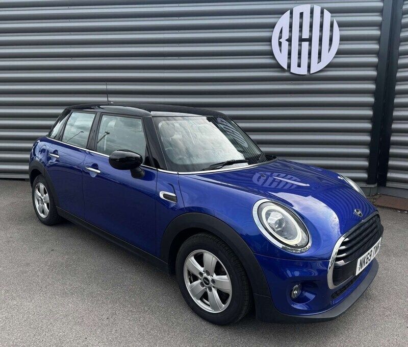 Blue Used 2019 Mini Cooper Classic Hatchback | £9,600 (Fair price) - Image 1/4