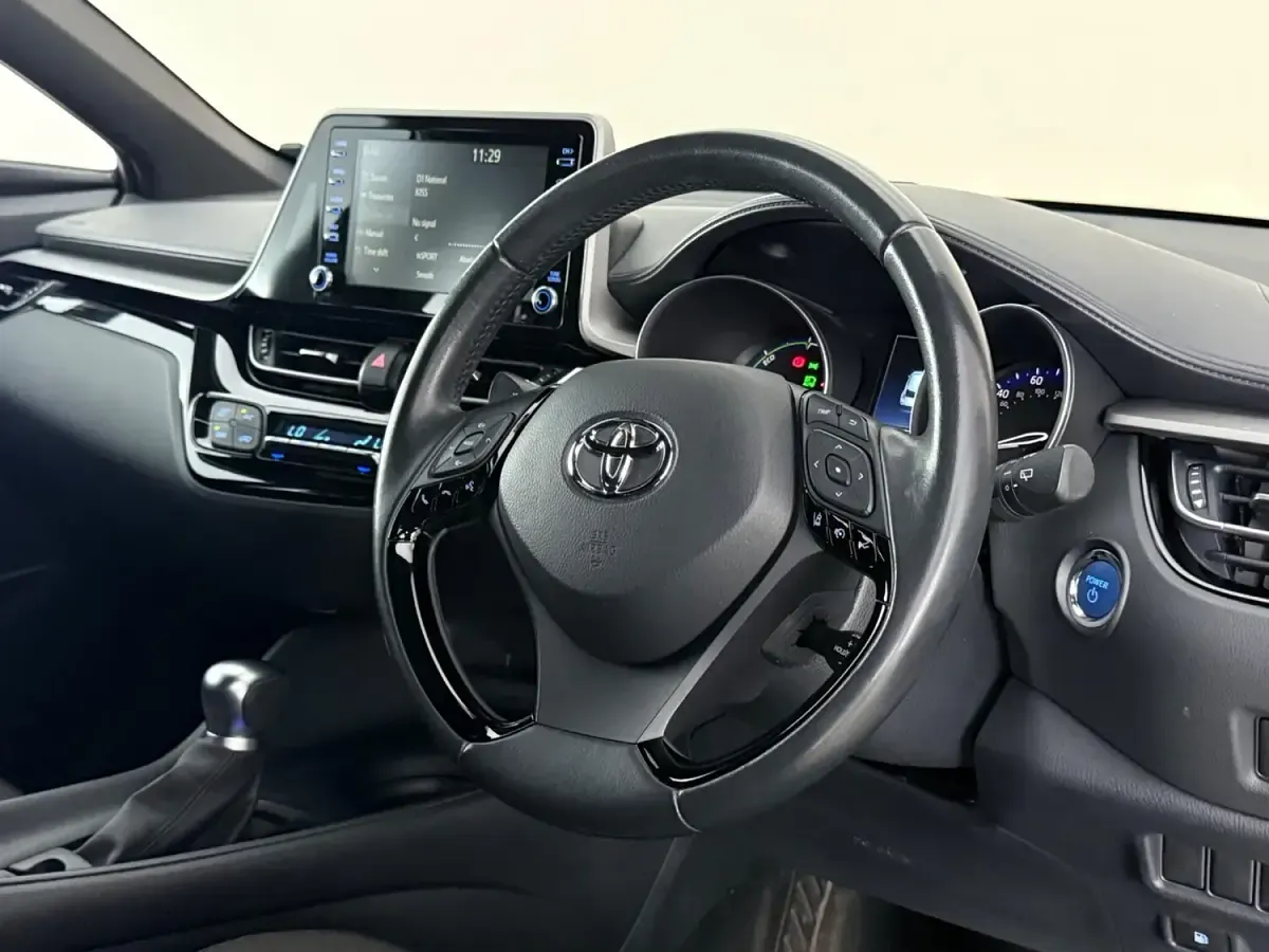 Używany Toyota C-HR 122 KM (89 kW) 2021 Niebieski SUV