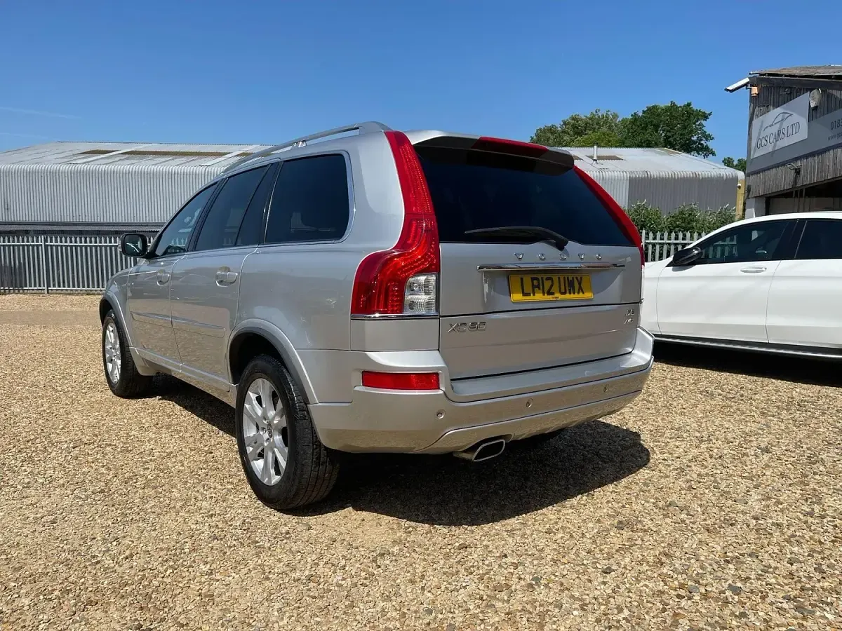 Used Volvo XC90 SE 200 HP (147 kW) 2012 Silver SUV