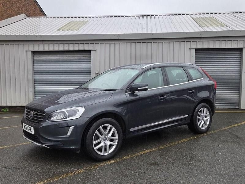 Used Volvo XC60 SE Lux 190 HP (139 kW) 2017 Grey SUV