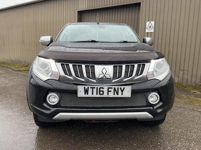 Used Mitsubishi L200 2016 Black Pickup