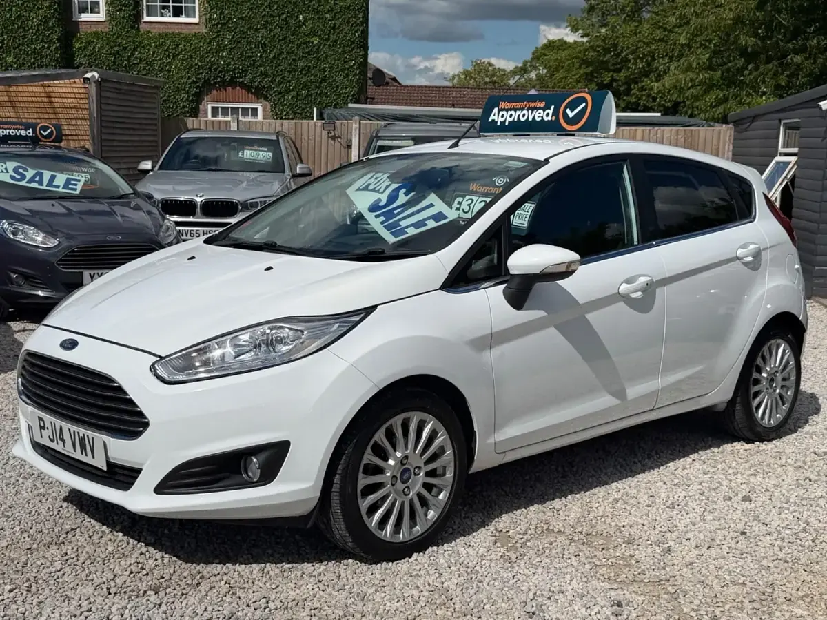 Used Ford Fiesta Titanium 2014 White Hatchback