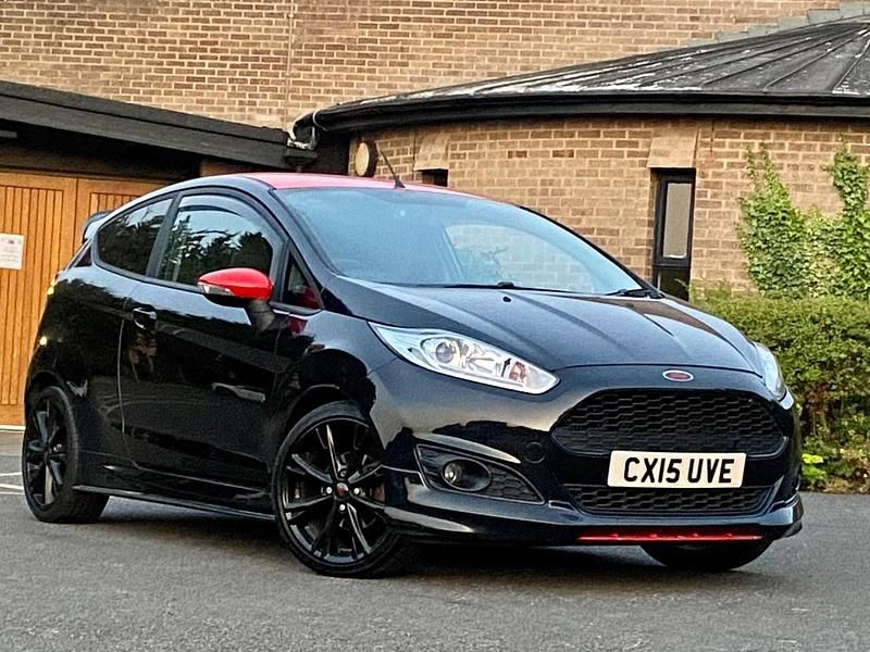 Black Used 2015 Ford Fiesta Zetec Hatchback | £4,150 (Fair price) - Image 1/4