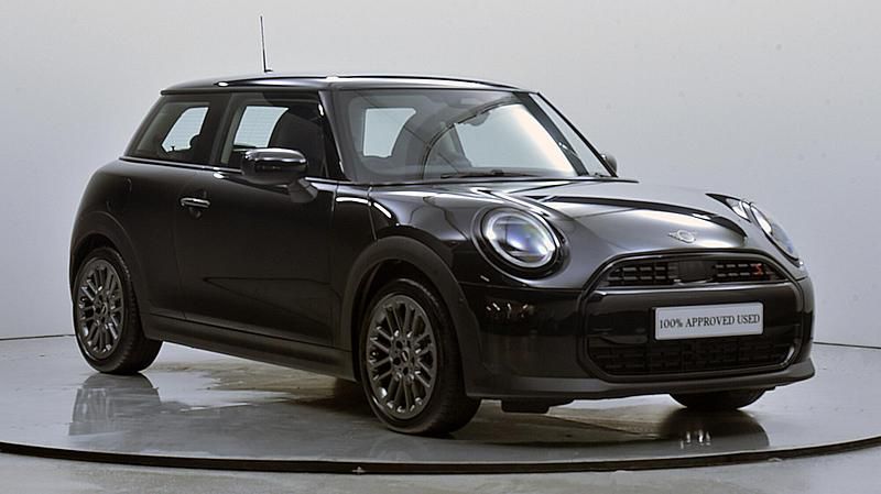 Used Mini Cooper S Hatch 201 HP (147 kW) 2024 Black Hatchback