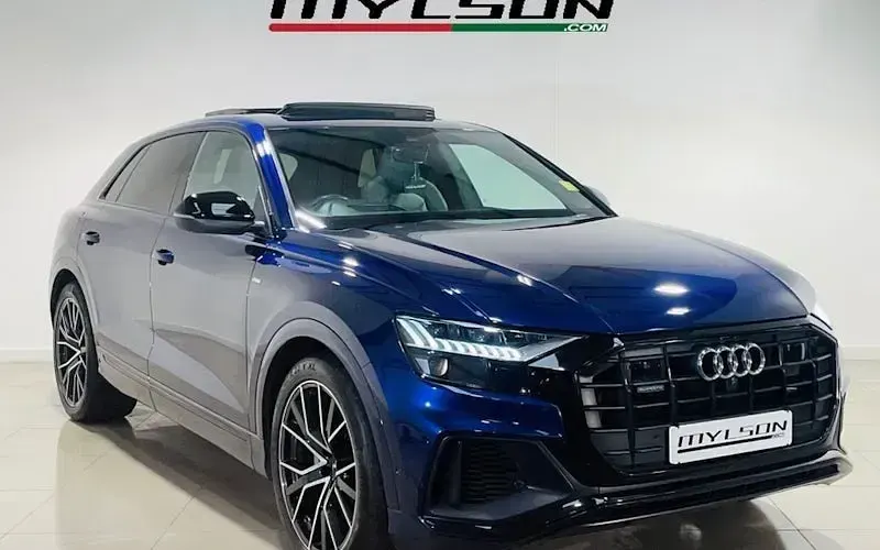 Usado Audi Q8 Design 286 HP (210 kW) 2023 SUV
