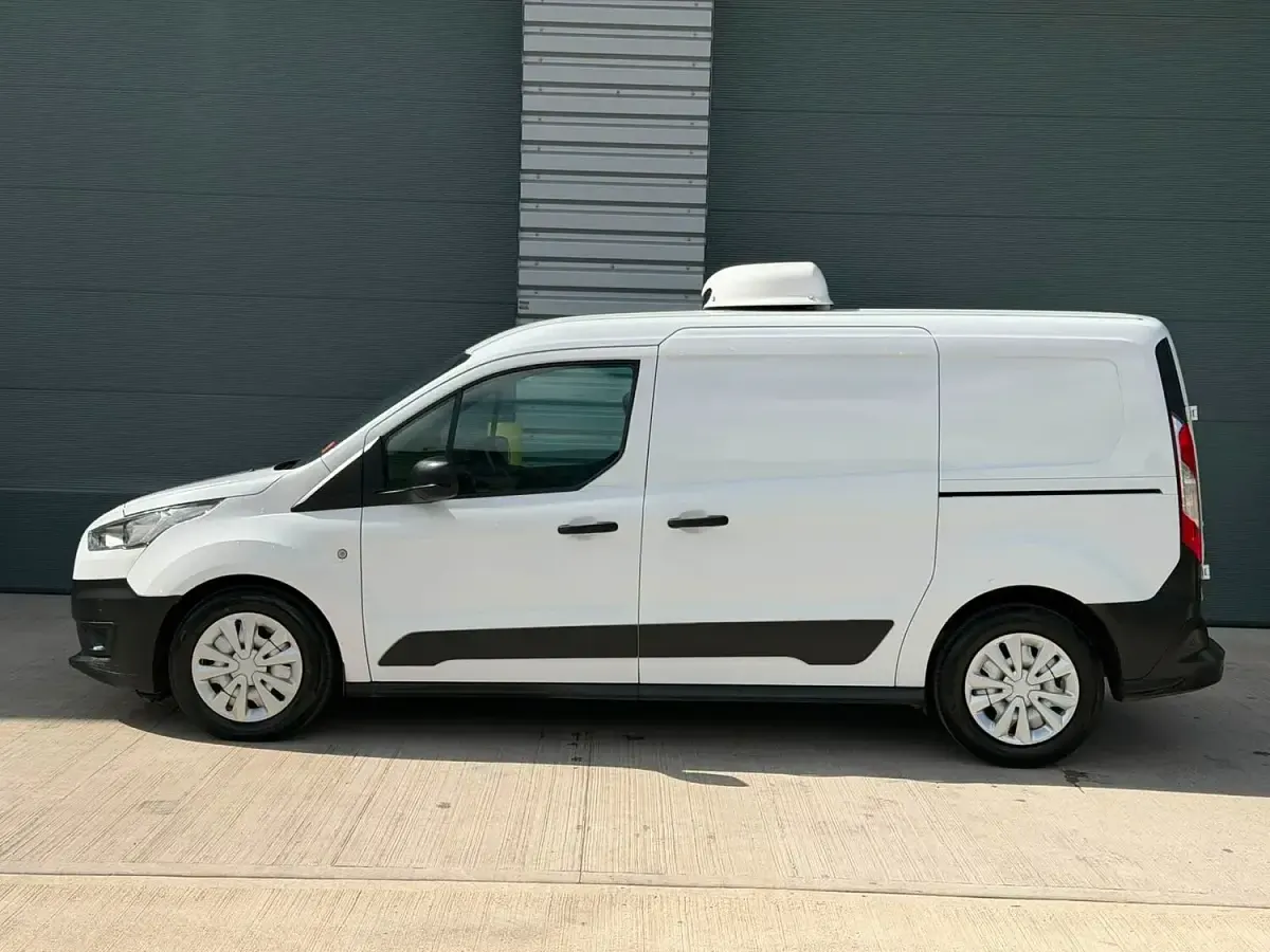 Used Ford Transit Connect 100 HP (73 kW) 2019 White MPV