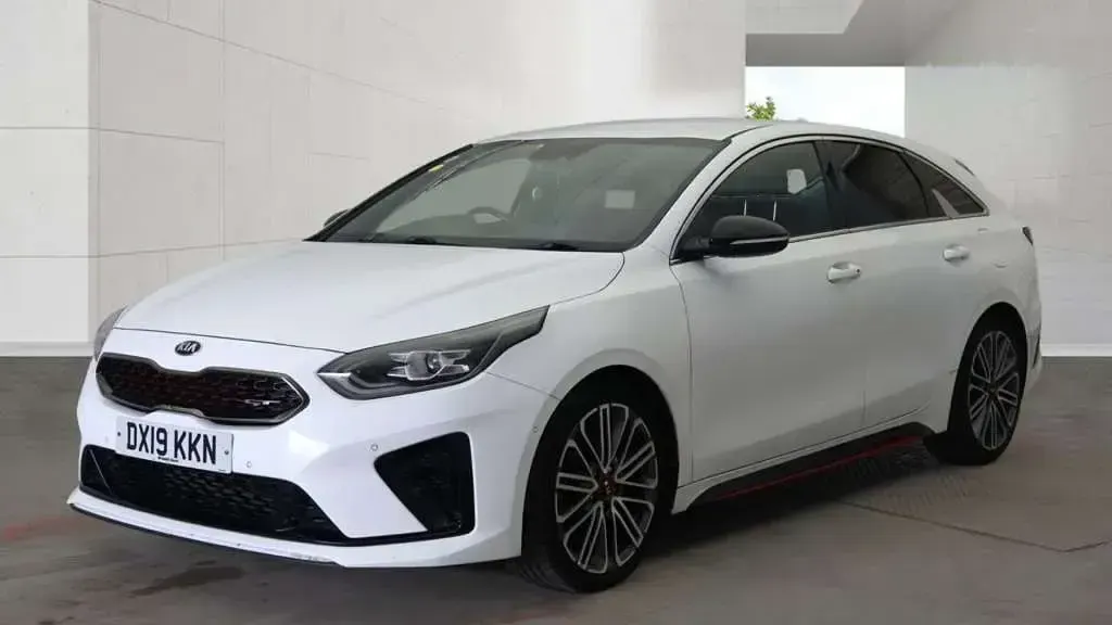 Used Kia ProCeed GT 2019 White Estate