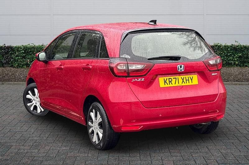 Used Honda Jazz Hybrid 109 HP (80 kW) 2021 Red Hatchback