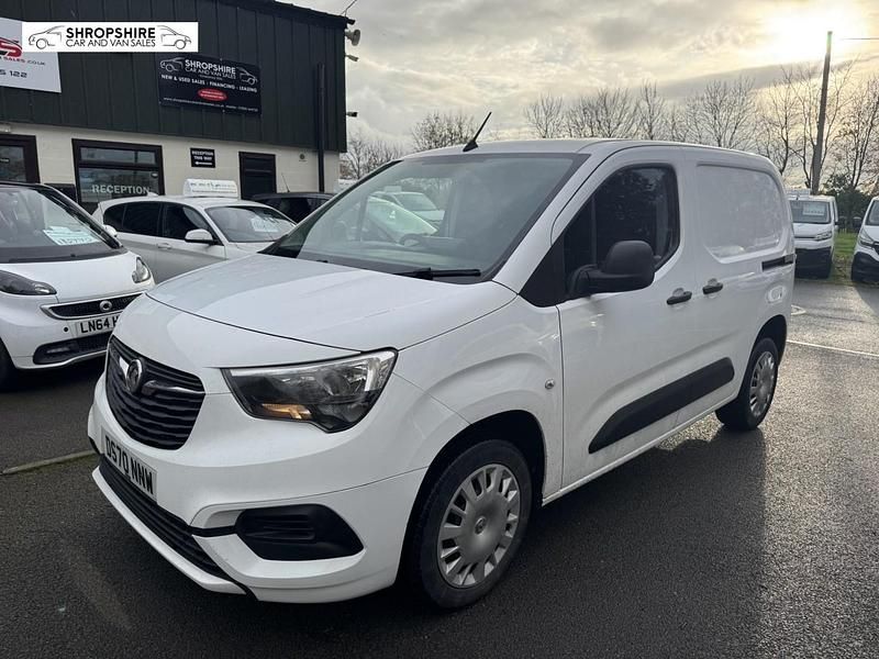 Used Vauxhall Combo Sportive 100 HP (73 kW) 2020 White Van