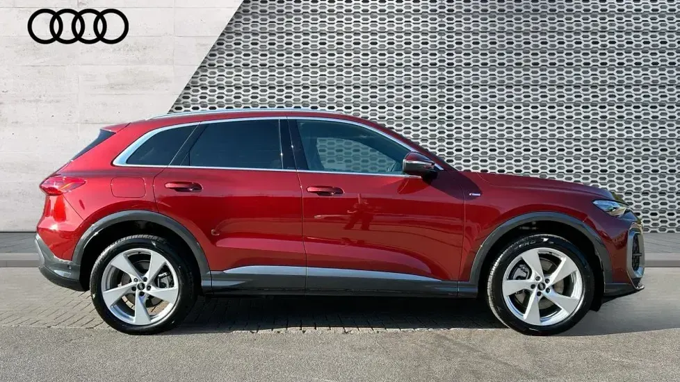 New Audi Q5 S-Line 204 HP (150 kW) 2026 Red SUV