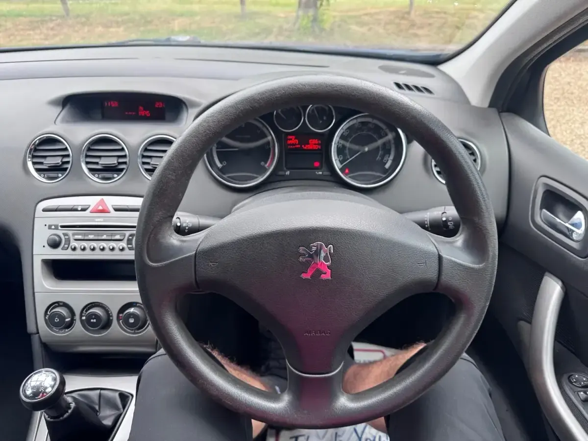 Used Peugeot 308 S 90 HP (66 kW) 2009 Blue Hatchback