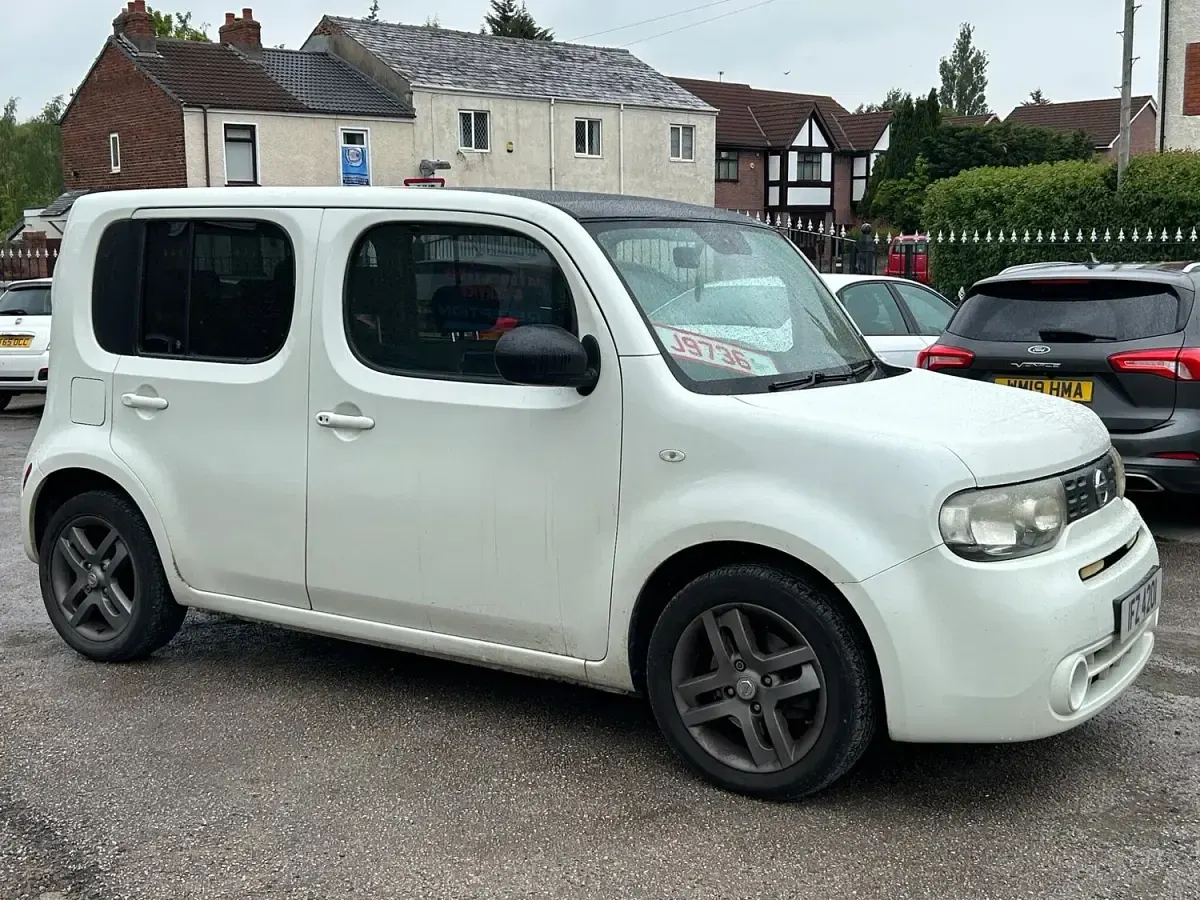 Used Nissan Cube 110 HP (80 kW) 2010 White Estate