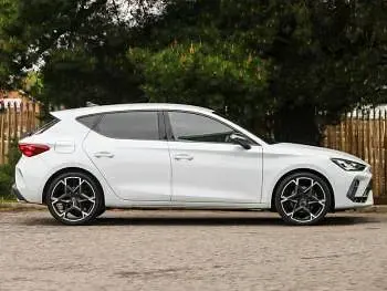 Used Cupra Leon 150 HP (110 kW) 2024 White Hatchback