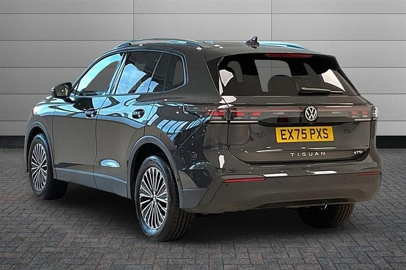 Used VW Tiguan Match 150 HP (110 kW) 2025 Urano grey SUV
