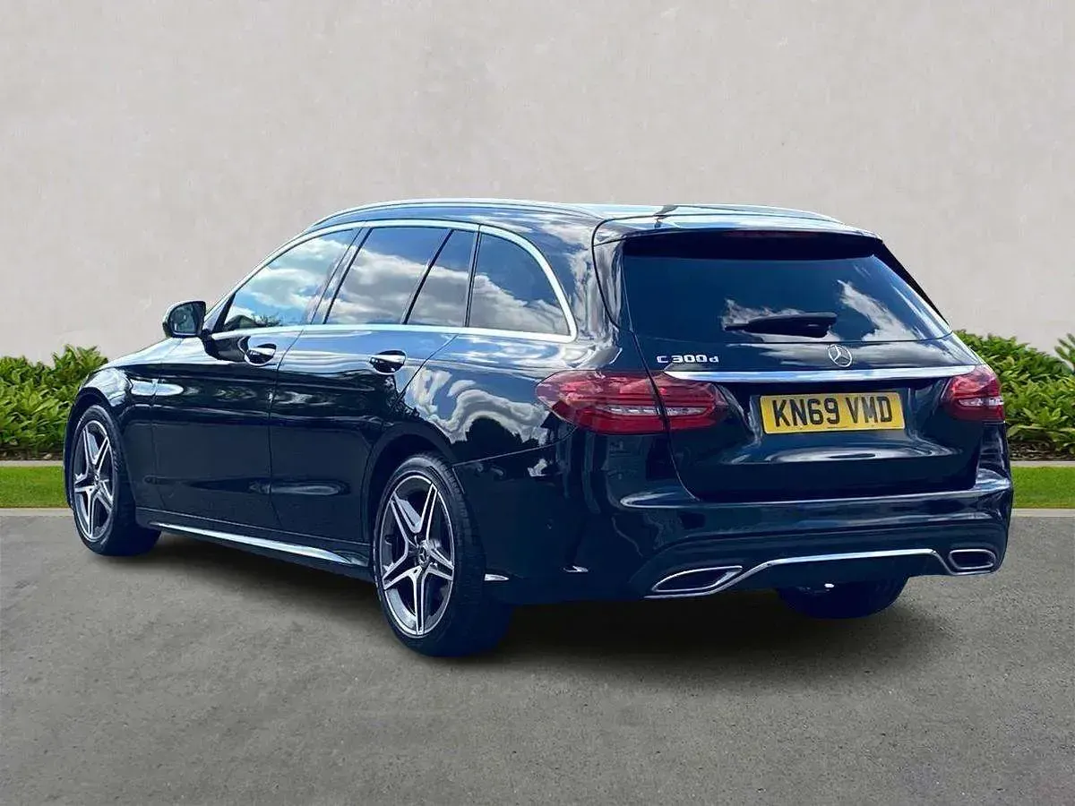 Used Mercedes C300 AMG Line Premium Plus 245 HP (180 kW) 2019 Black Estate