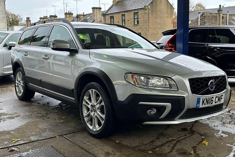 Used 2016 Volvo XC70 SE Lux | £12,995 (Fair price) - Image 1/1