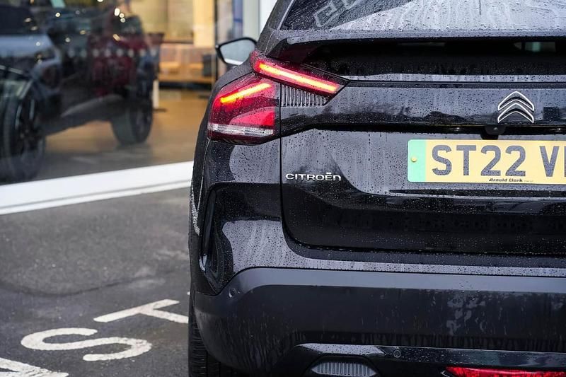 Used Citroën e-C4 100 kW (136 HP) 2022 Black Hatchback