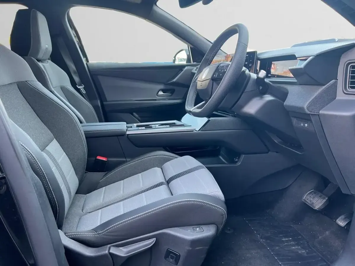 Used Vauxhall Grandland X Ultimate 134 HP (98 kW) 2025 SUV
