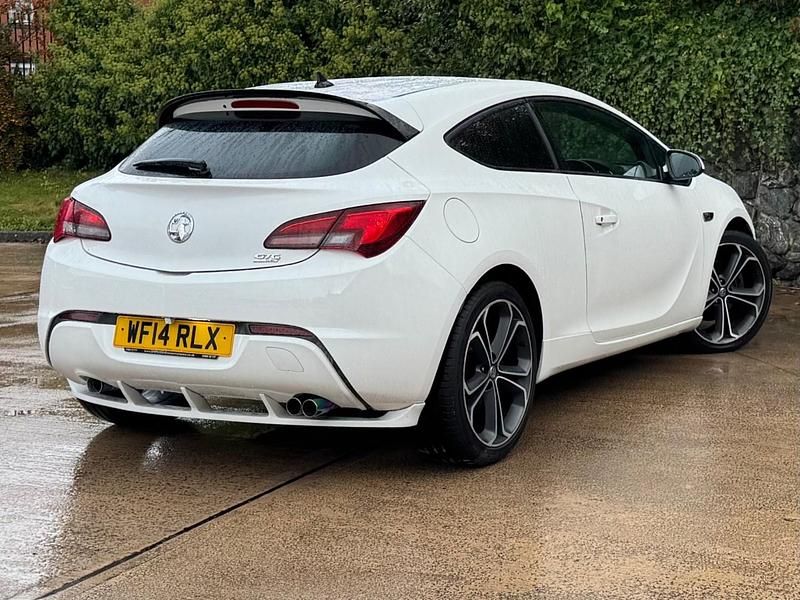 Used Vauxhall Astra GTC Edition 2014 White Hatchback