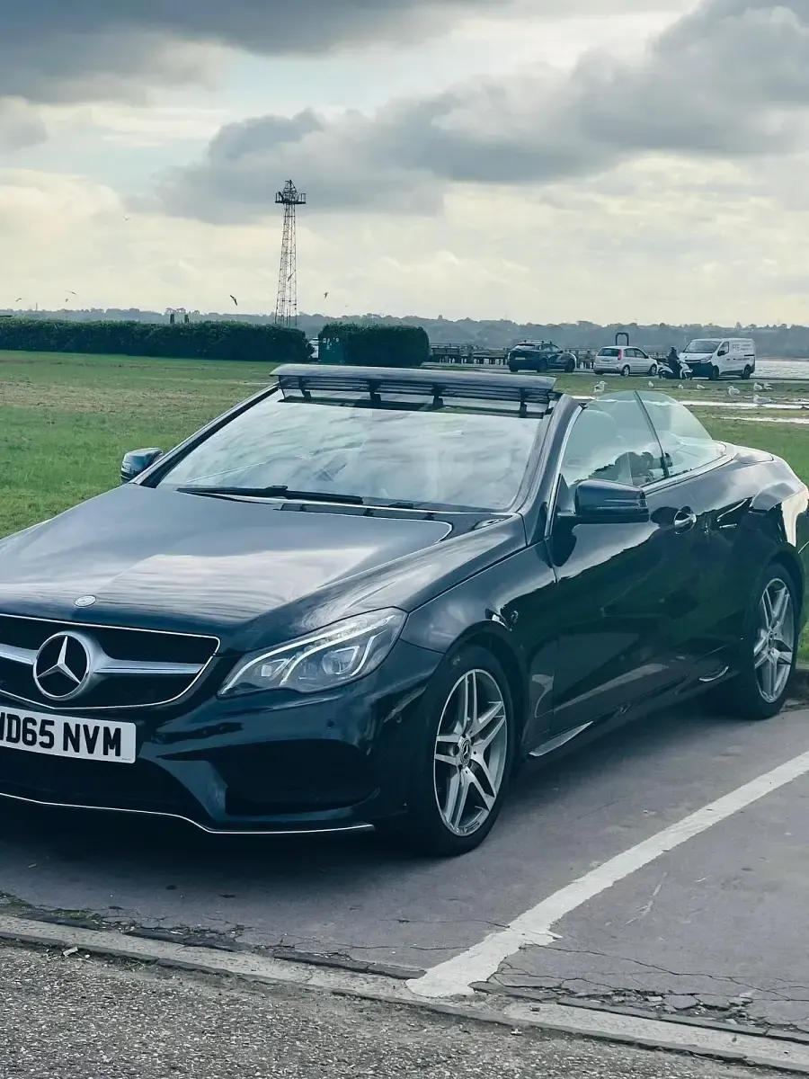 Begagnad Mercedes E220 AMG line 2016 Svart Cab