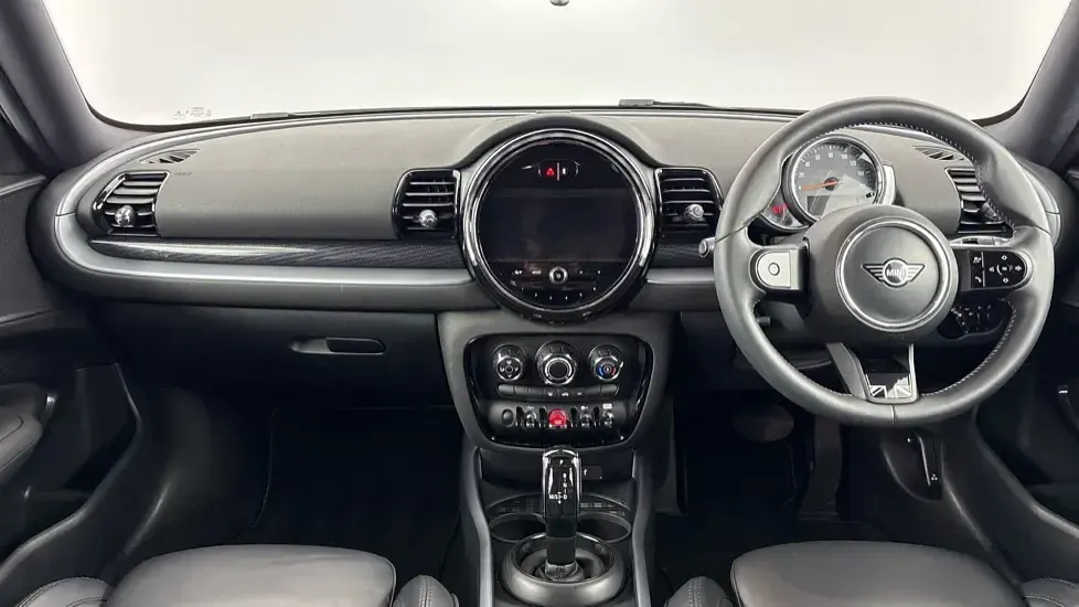Gebraucht Mini Cooper Clubman Exclusive 134 PS (98 kW) 2022 Schwarz Kombi
