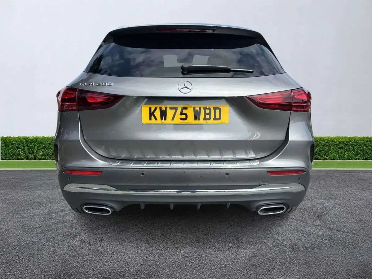 Used Mercedes GLA200 Executive 163 HP (119 kW) 2026 Grey SUV