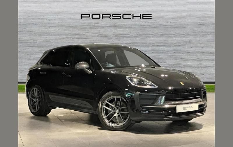 Black Used 2024 Porsche Macan SUV | £59,490 (Fair price) - Image 1/4