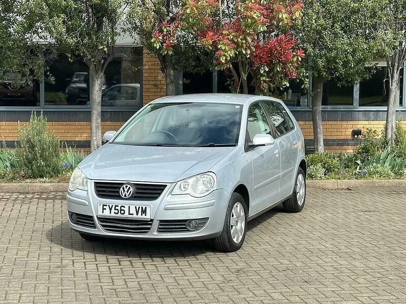 Used VW Polo S 80 HP (58 kW) 2006 Silver Hatchback