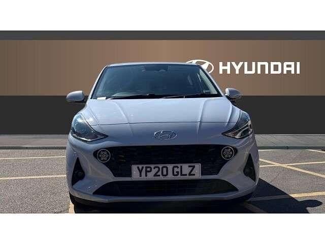 Usado Hyundai i10 Premium 84 HP (61 kW) 2020 Cinzento Citadino
