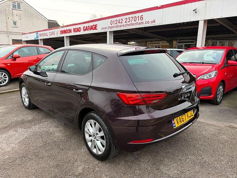 Used Seat Leon SE Technology 110 HP (80 kW) 2018 Purple Hatchback
