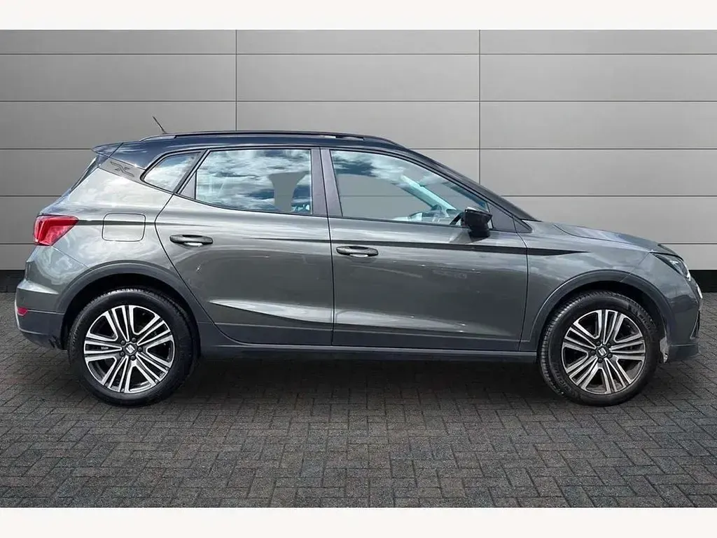 Used Seat Arona SE Technology 95 HP (69 kW) 2023 Green SUV