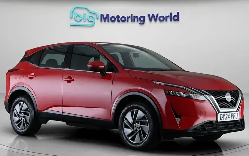 Käytetty Nissan Qashqai Acenta Premium 140 HP (102 kW) 2023 Katumaasturi
