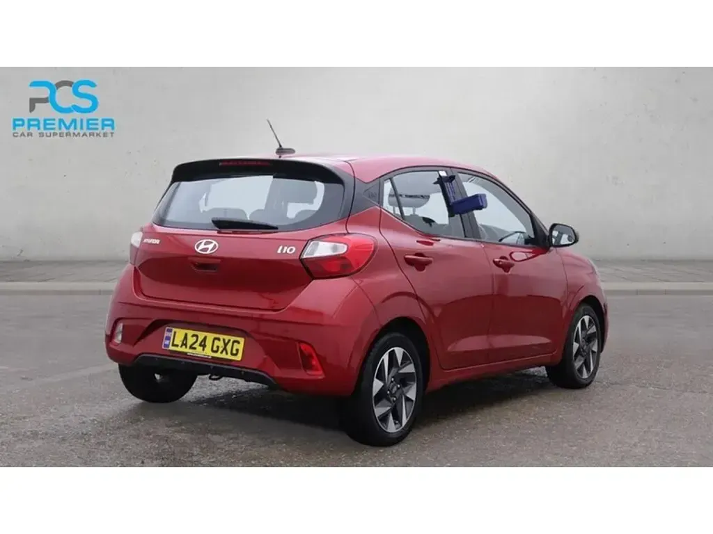Used Hyundai i10 Advanced 2024 Dragon red Hatchback