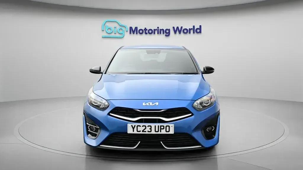 Begagnad Kia Ceed GT-Line 158 HK (116 kW) 2023 Blå Halvkombi