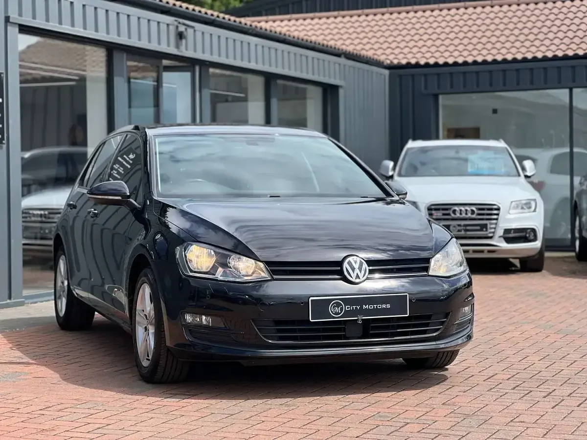 Used VW Golf VII Edition 125 HP (91 kW) 2017 Black Hatchback