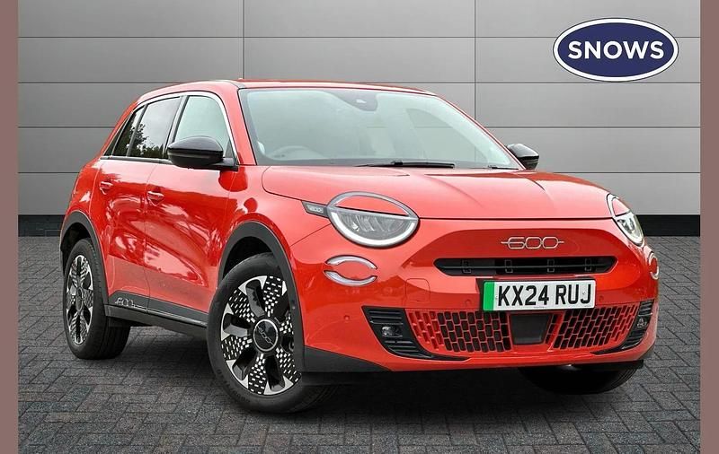 Sunset orange Used 2024 Fiat 600 La Prima SUV | £19,094 (Fair price) - Image 1/4