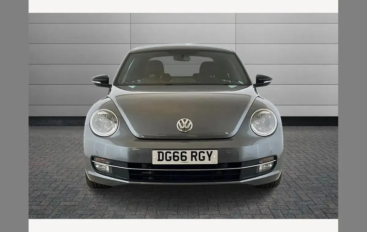 Used VW Beetle Sportline 148 HP (108 kW) 2016 Platinum grey Hatchback