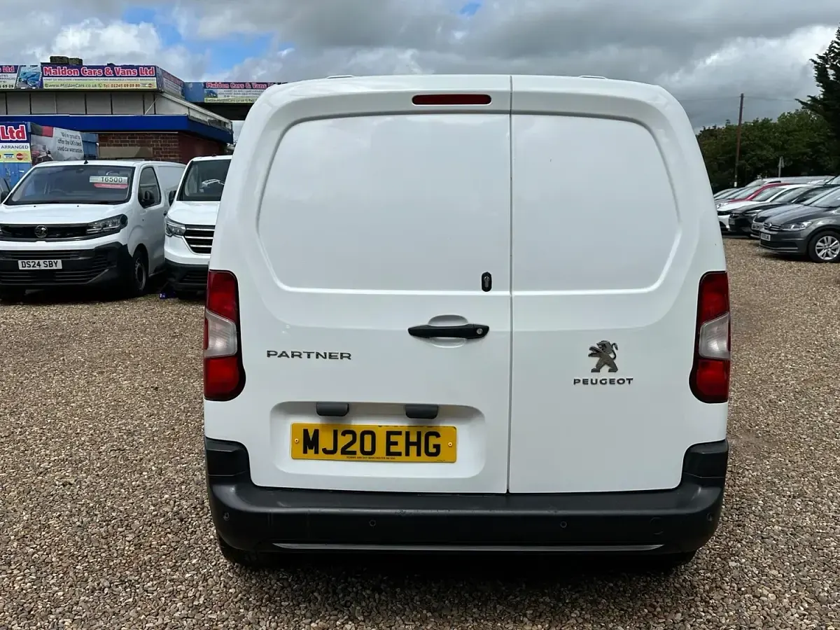Used Peugeot Partner 131 HP (96 kW) 2020 White MPV