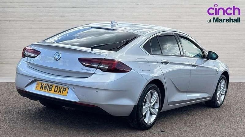 Used Vauxhall Insignia SRi 136 HP (100 kW) 2018 Silver Hatchback