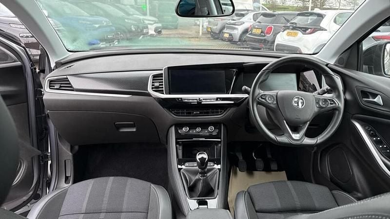 Used Vauxhall Grandland X S 128 HP (94 kW) 2024 Grey SUV