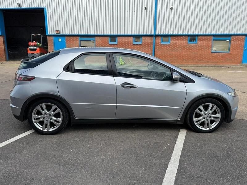 Used Honda Civic EX 140 HP (102 kW) 2009 Silver Hatchback