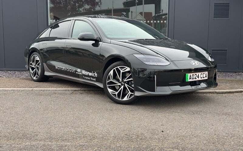 Used 2025 Hyundai Ioniq 6 Premium Sedan | £46,995 (Super price) - Image 1/4