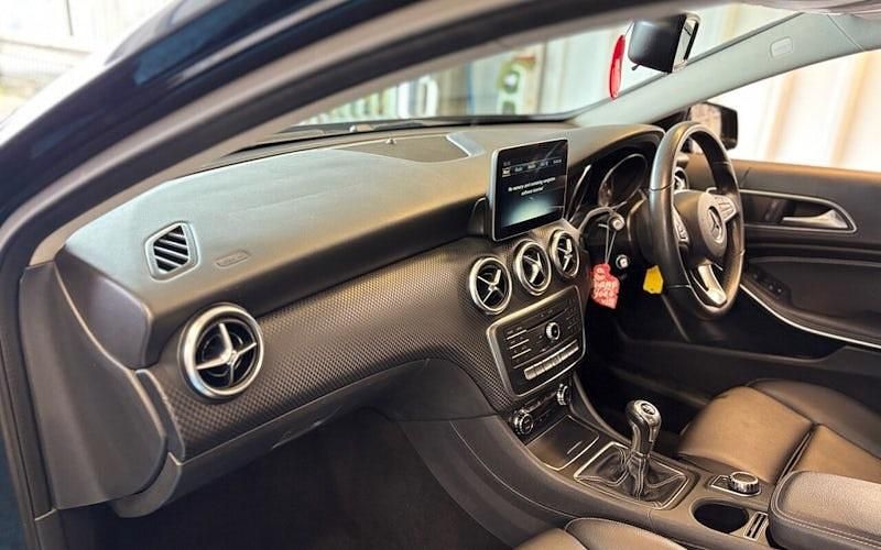 Used Mercedes A160 102 HP (75 kW) 2017 Black Hatchback