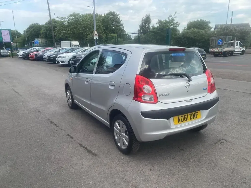 Used Nissan Pixo N-TEC 68 HP (50 kW) 2011 Silver Hatchback