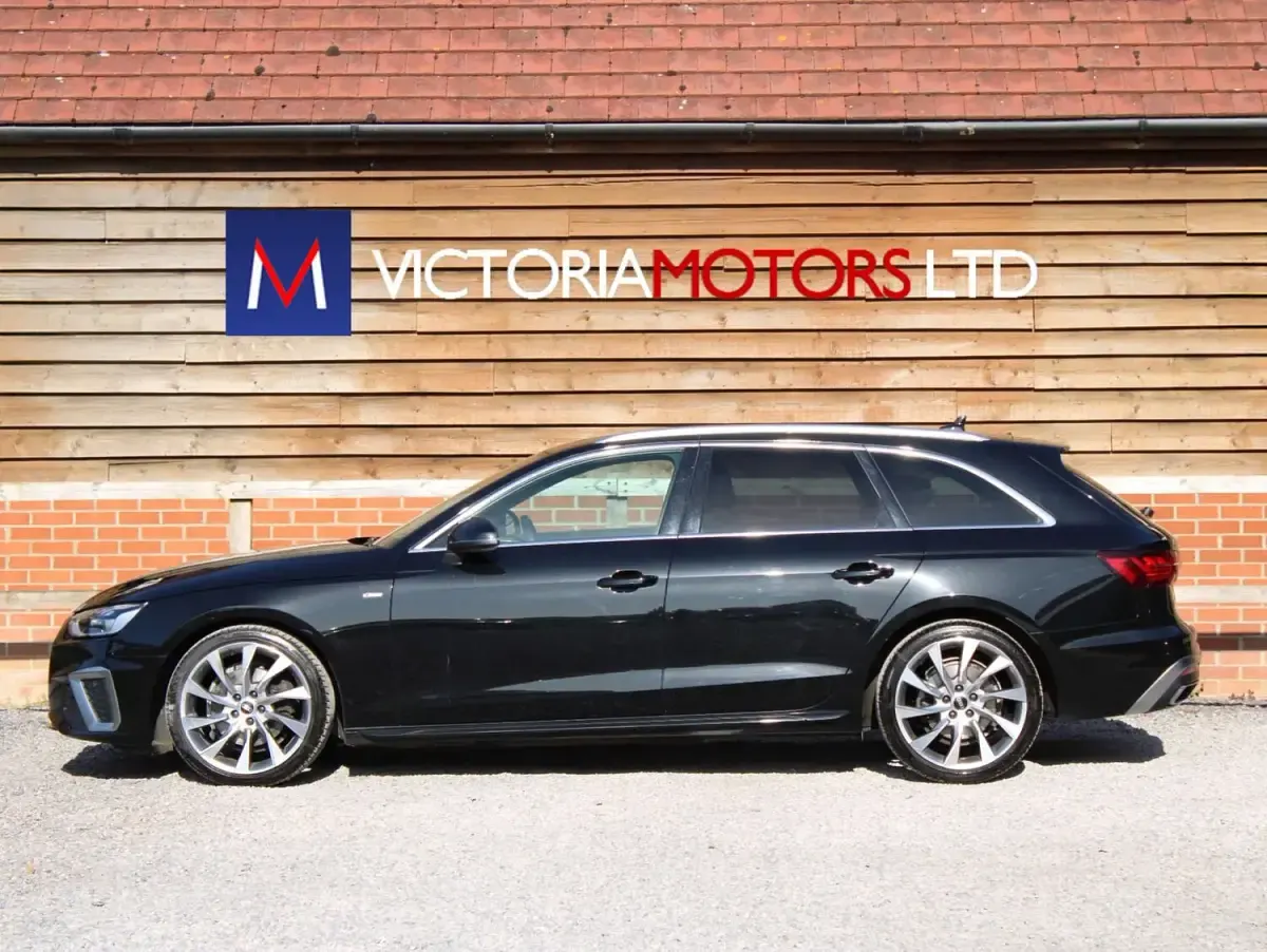 Used Audi A4 S-Line 163 HP (119 kW) 2021 Black Estate