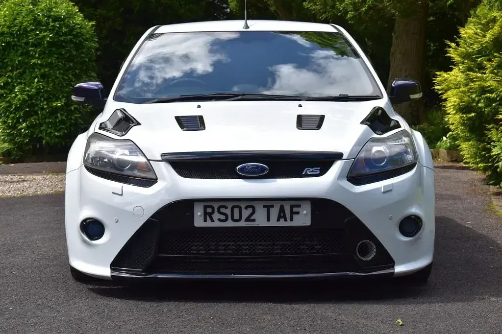 Used Ford Focus RS 393 HP (289 kW) 2010 White Hatchback