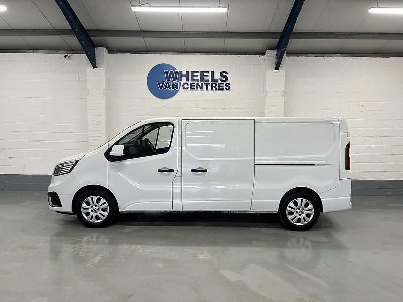 Used Renault Trafic 2024 White MPV