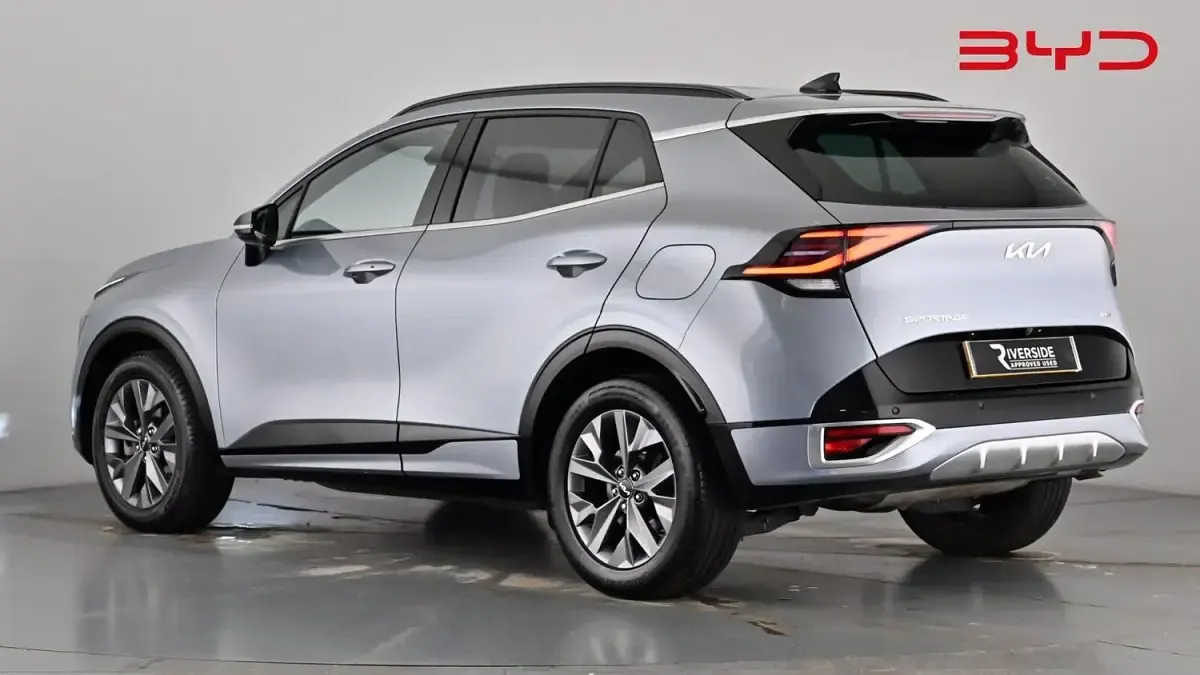 Used Kia Sportage GT-Line 226 HP (166 kW) 2023 Lunar silver SUV