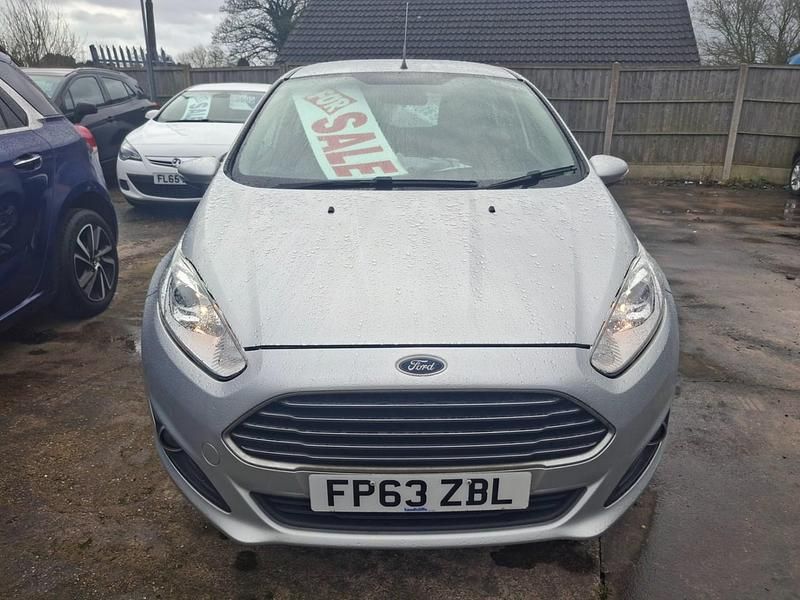 Used Ford Fiesta Zetec 82 HP (60 kW) 2013 Silver Hatchback